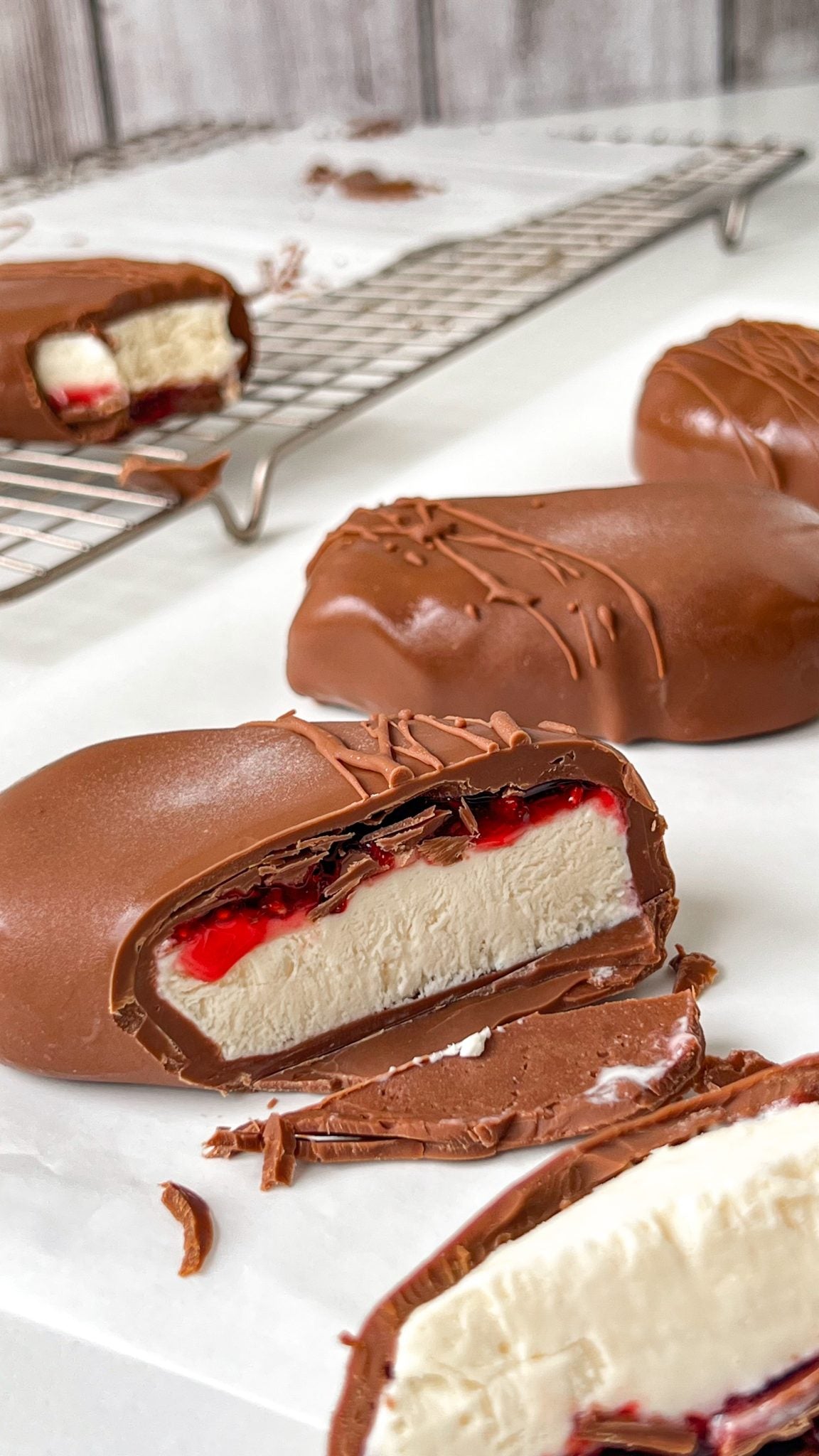 Paletas de Helado Caseras con Frambuesas y Chocolate