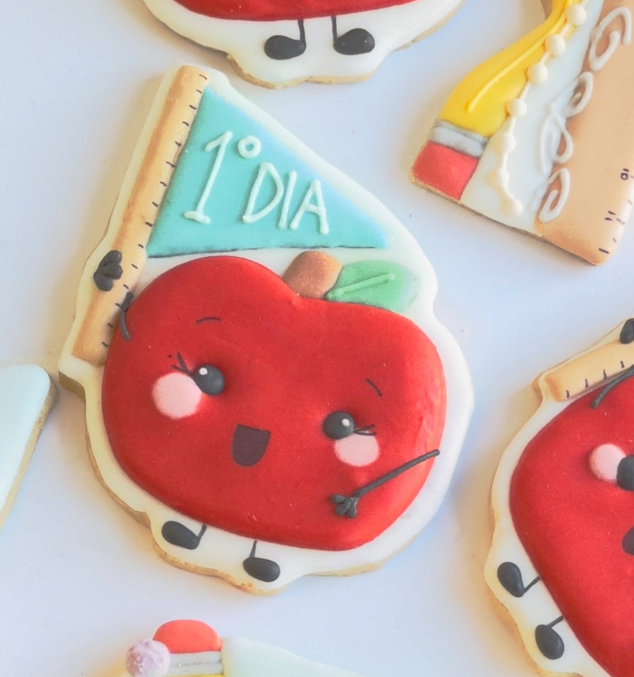 Vuelta a Clase galleta decorada manzana